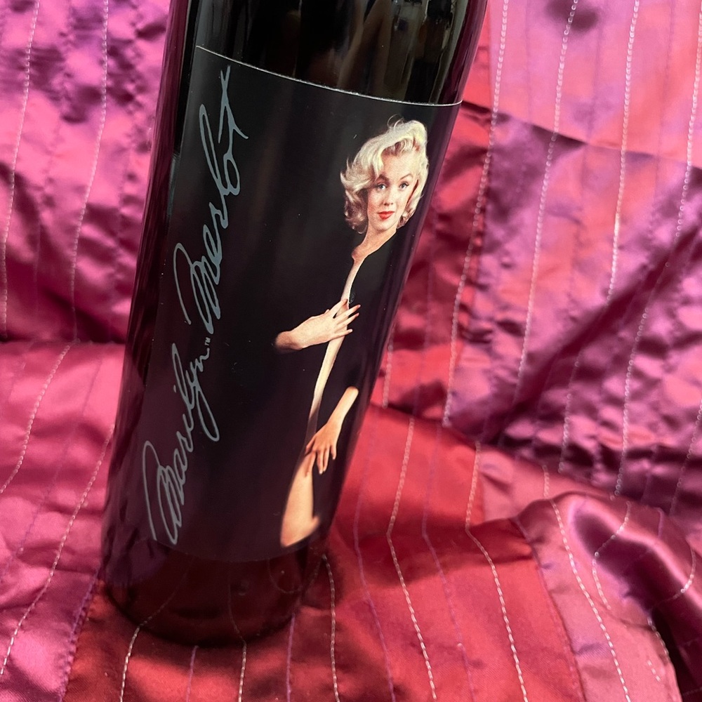 MARILYN MONROE MONROE COLLECTORS, EDITION
 1999 Marilyn Merlot wine
Never opened